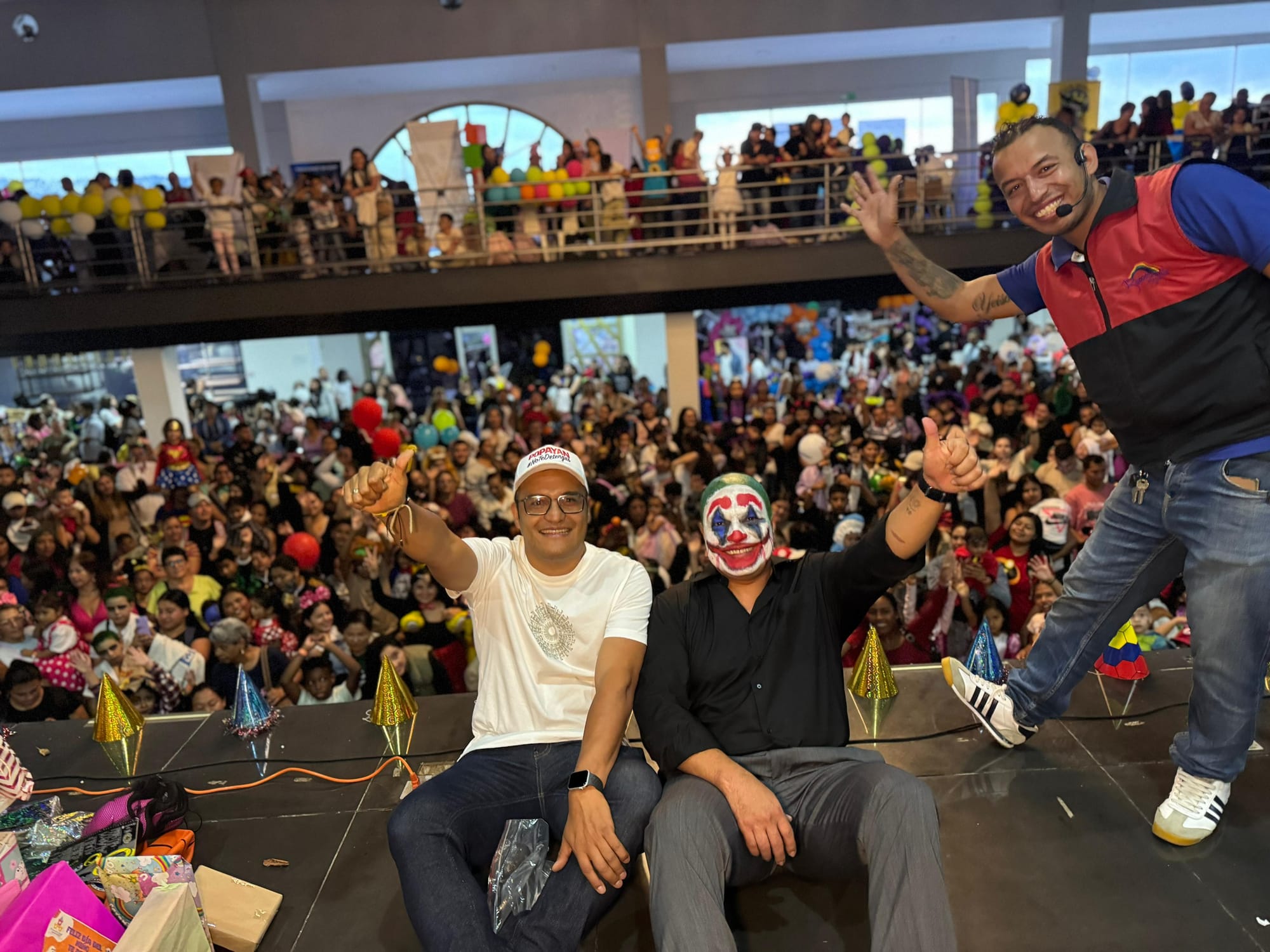 Hermanos que inspiran: más de 2.000 niños celebraron el Halloween con alegría, juegos y solidaridad en Popayán