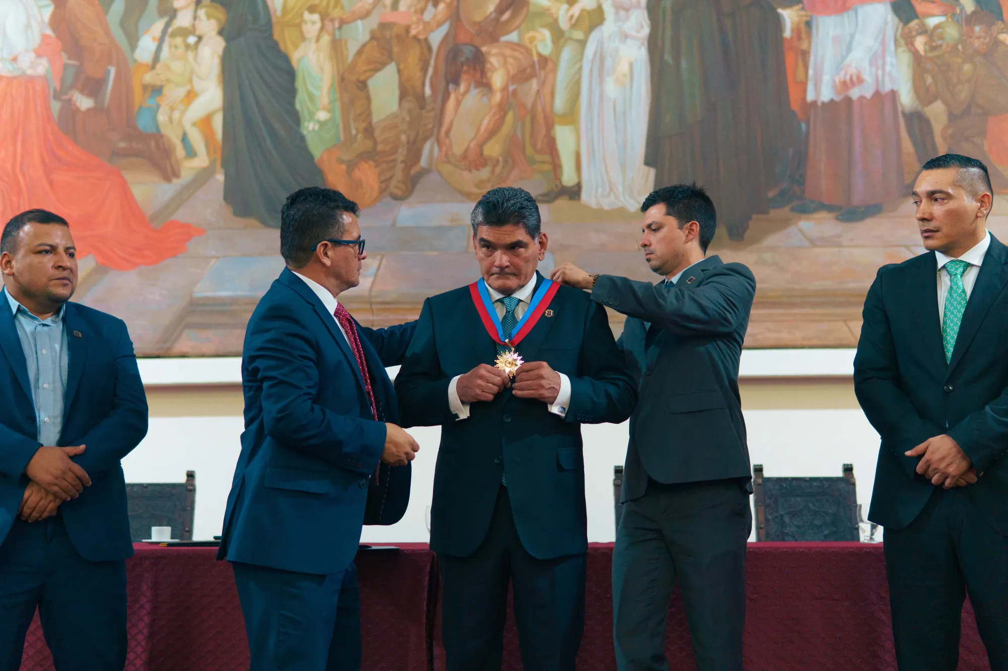 El Procurador Gregorio Eljach recibe la máxima distinción de la Universidad del Cauca y clama por el imperio de la ley