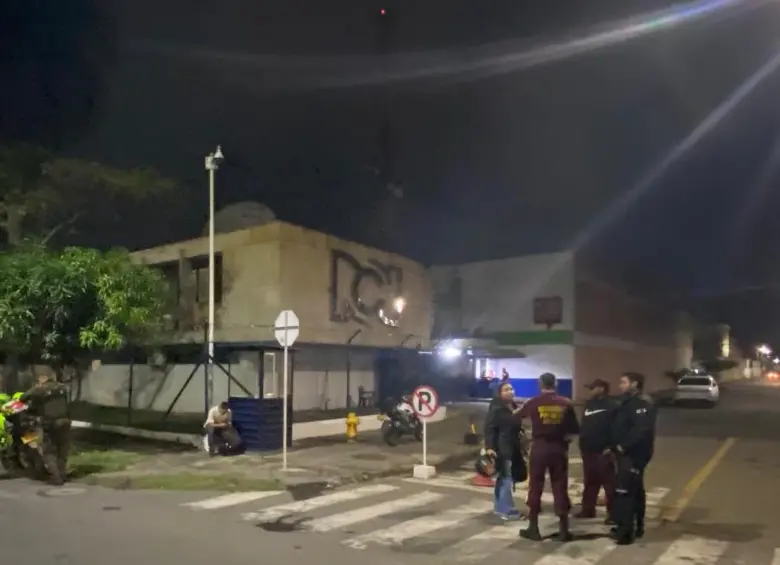 Alerta por atentado con explosivo contra sede de RCN en Cali; disidencias de las Farc aceptaron ser los responsables