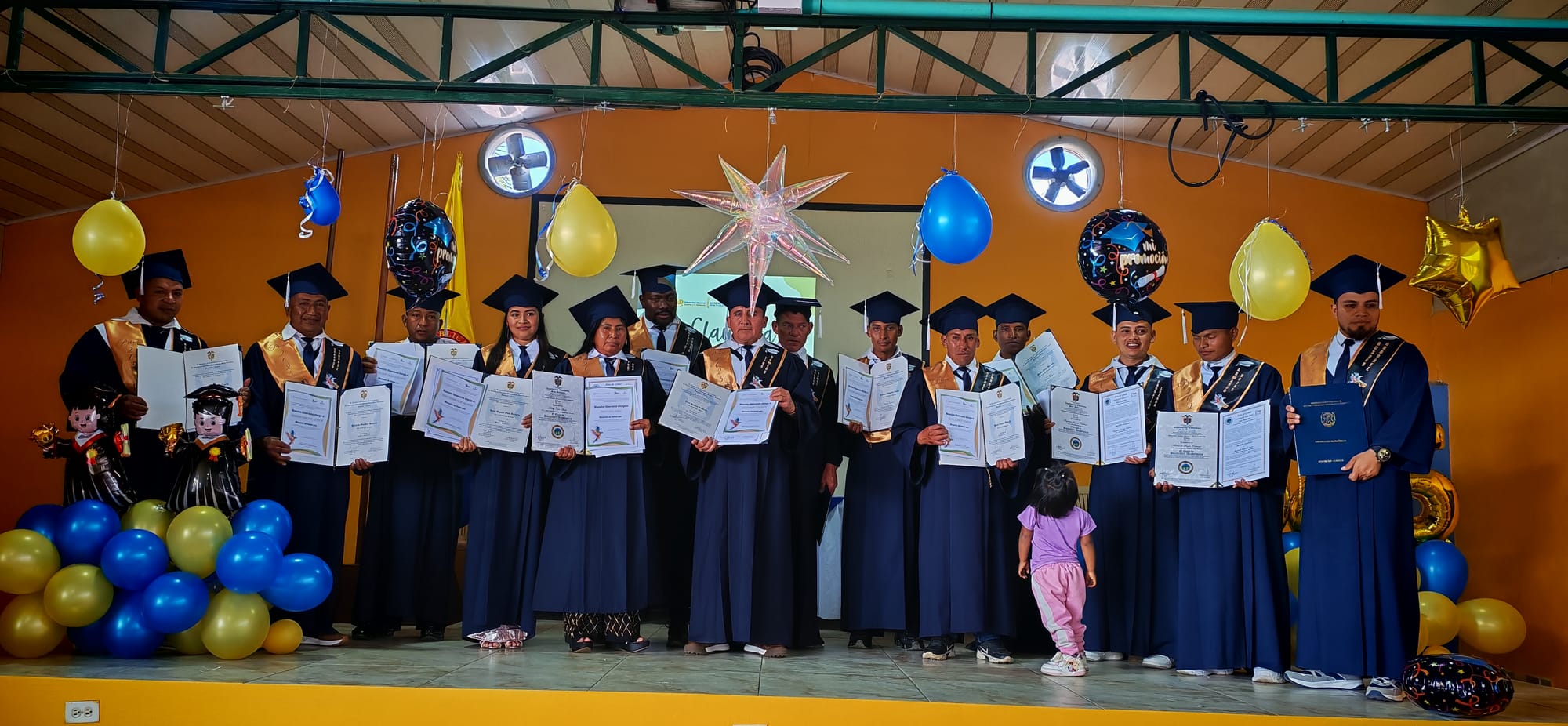 En Cauca, la paz se construye desde la educación: 89 firmantes y familiares se graduaron como bachilleres