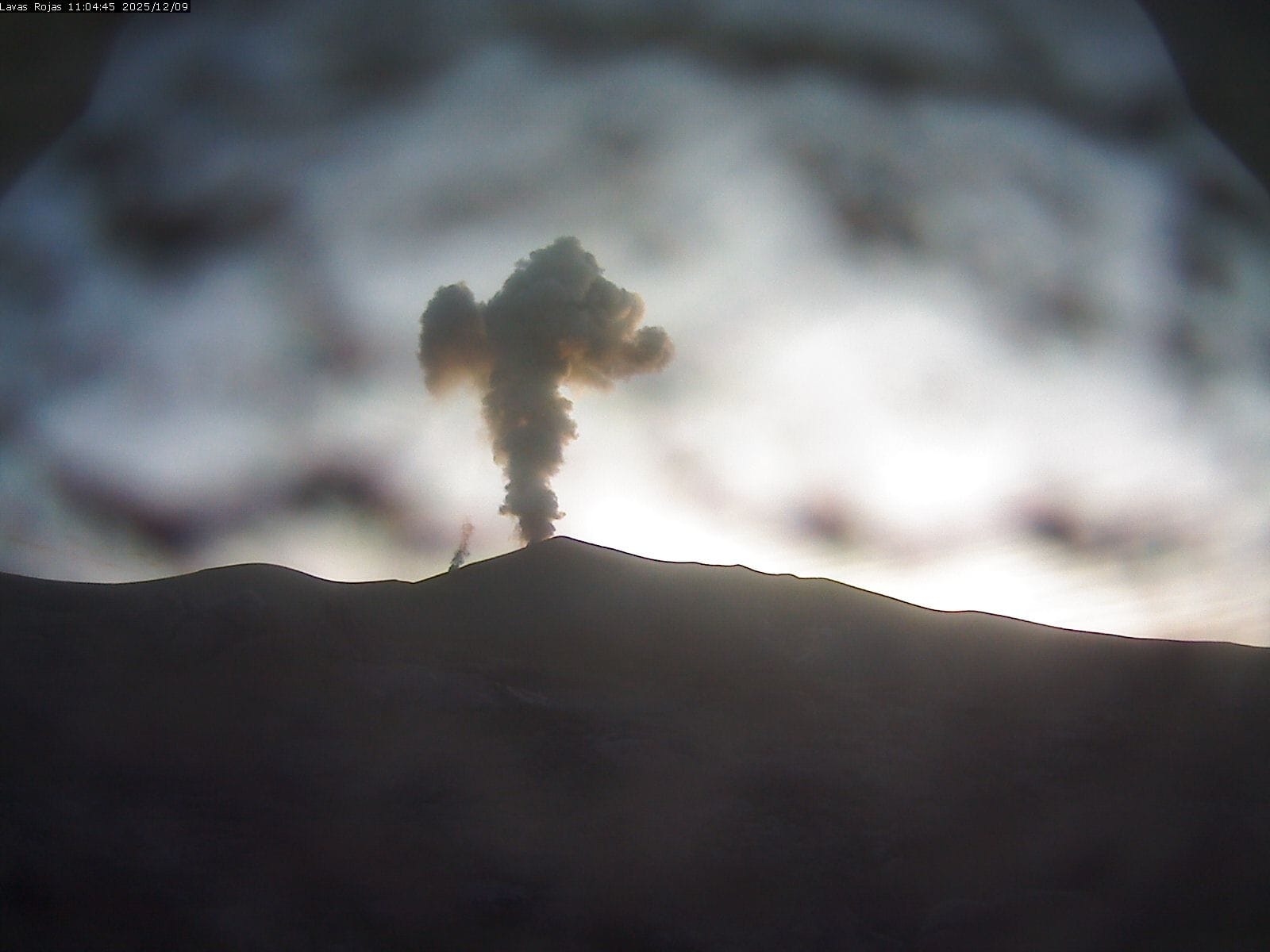 Puracé mantiene intensa actividad: siete emisiones de ceniza en menos de 24 horas