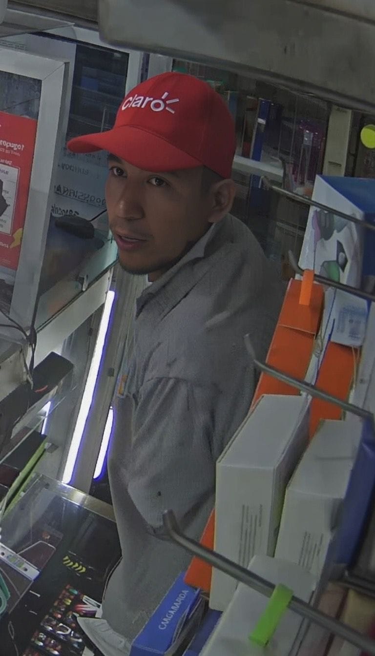 (vídeo) Inseguridad en Popayán: Sujetos con prendas de Claro asaltan establecimiento en Villa del Norte