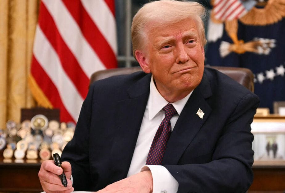 Donald Trump apoya a un golpe de Estado en Irán y suspende relaciones diplomáticas