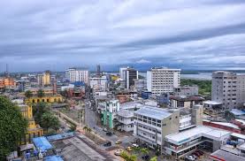 Comerciantes cierran sus restaurantes y locales tras quebrar por millonarias extorsiones