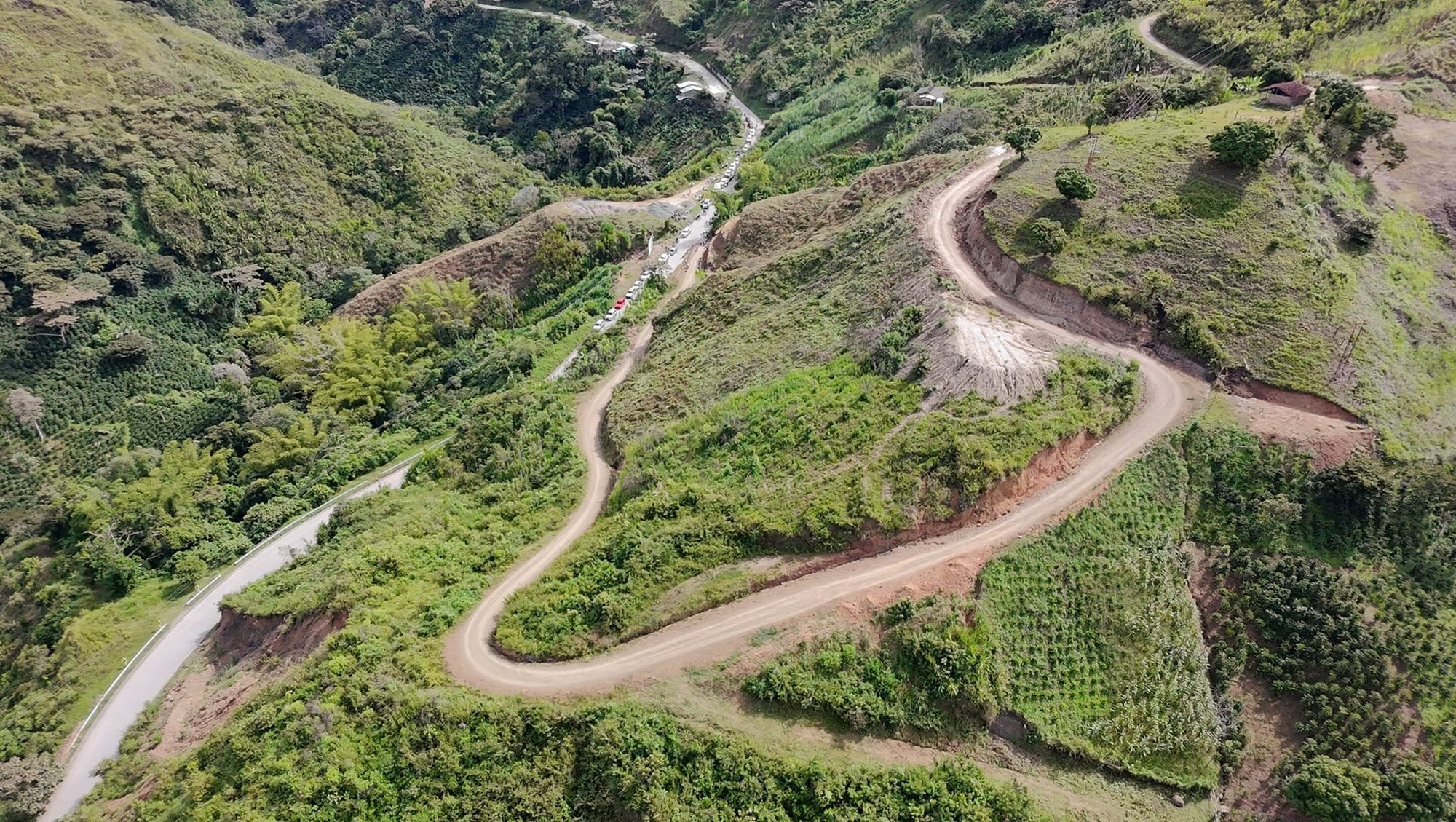 31 municipios del Cauca cuentan con mantenimiento vial comunitario