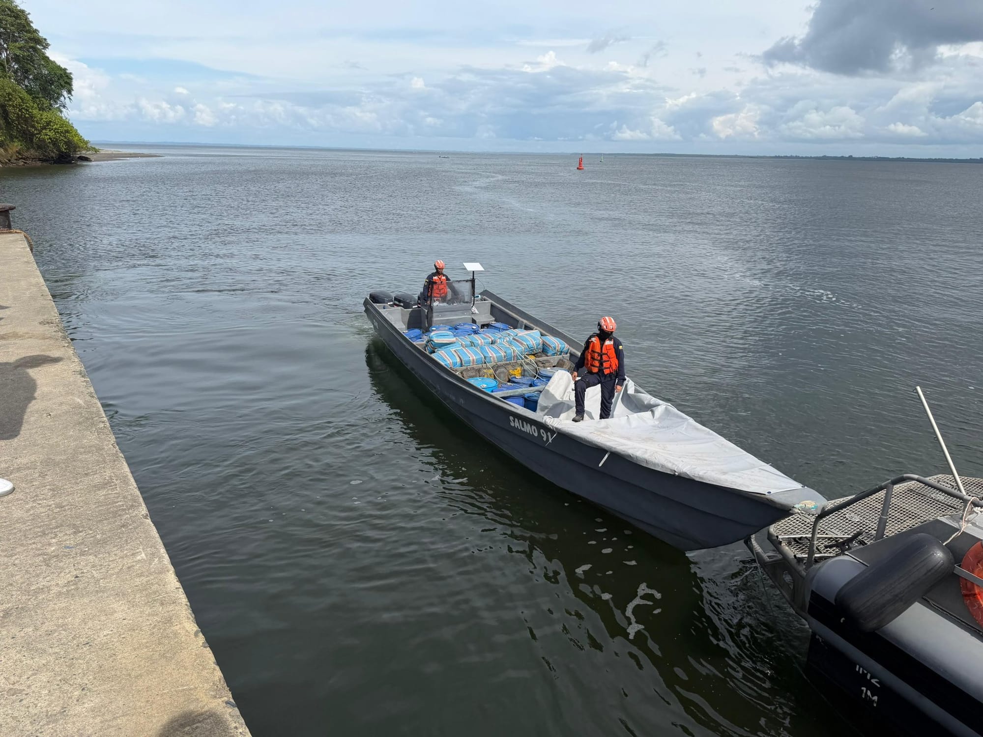 Armada incauta 2,3 toneladas de cocaína en el Pacífico sur; Gustavo Petro pide golpear a grandes capos internacionales