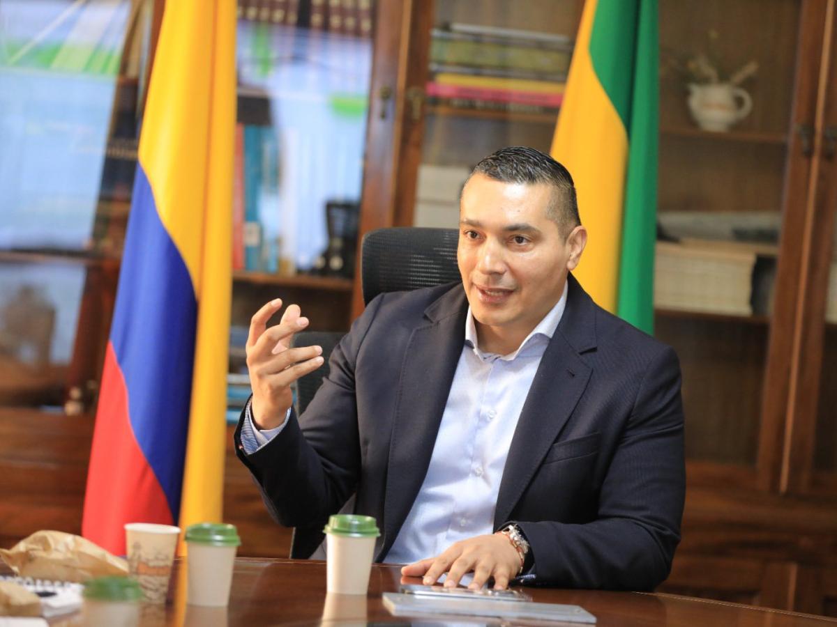 Gobernador Octavio Guzmán lidera acciones de emergencia tras interceptación de la caravana de la senadora Aida Quilcué