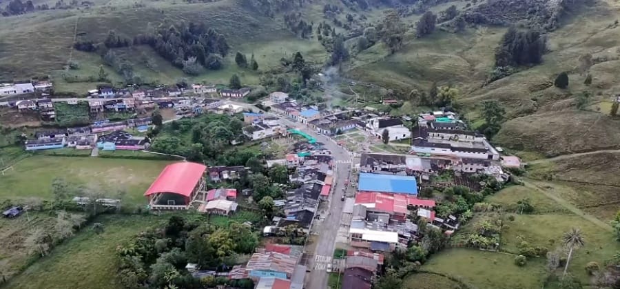 Santa Leticia y Puracé reciben obras viales tras años sin intervención