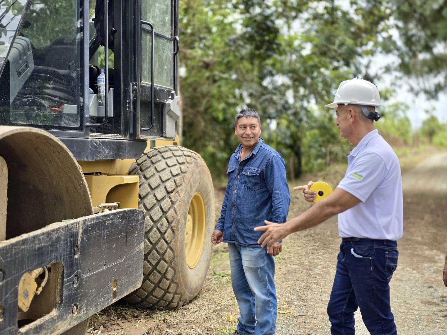 Avanza proyecto vial en zona rural de Popayán con nueva placa huella en la vereda Figueroa