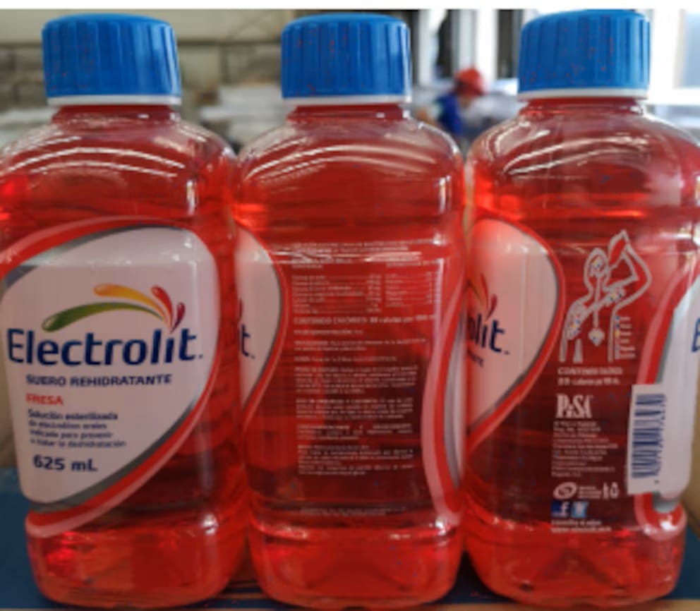 Alerta sanitaria por falsificación de lotes de Electrolit de 625 ml, ordenaron suspender su consumo