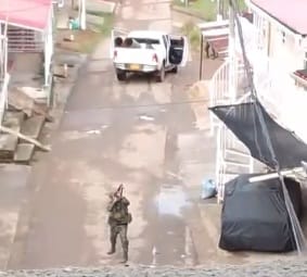 Helicópteros militares frustran posible ataque en Mondomo tras intercambio de disparos con disidencias de las Farc