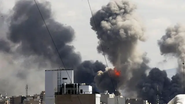 Irán lanza nueva oleada de misiles contra Israel y advierte que ampliará sus ataques