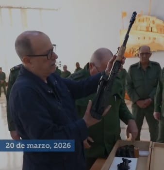 Fusil simbólico a Silvio Rodríguez reaviva discurso de defensa en Cuba