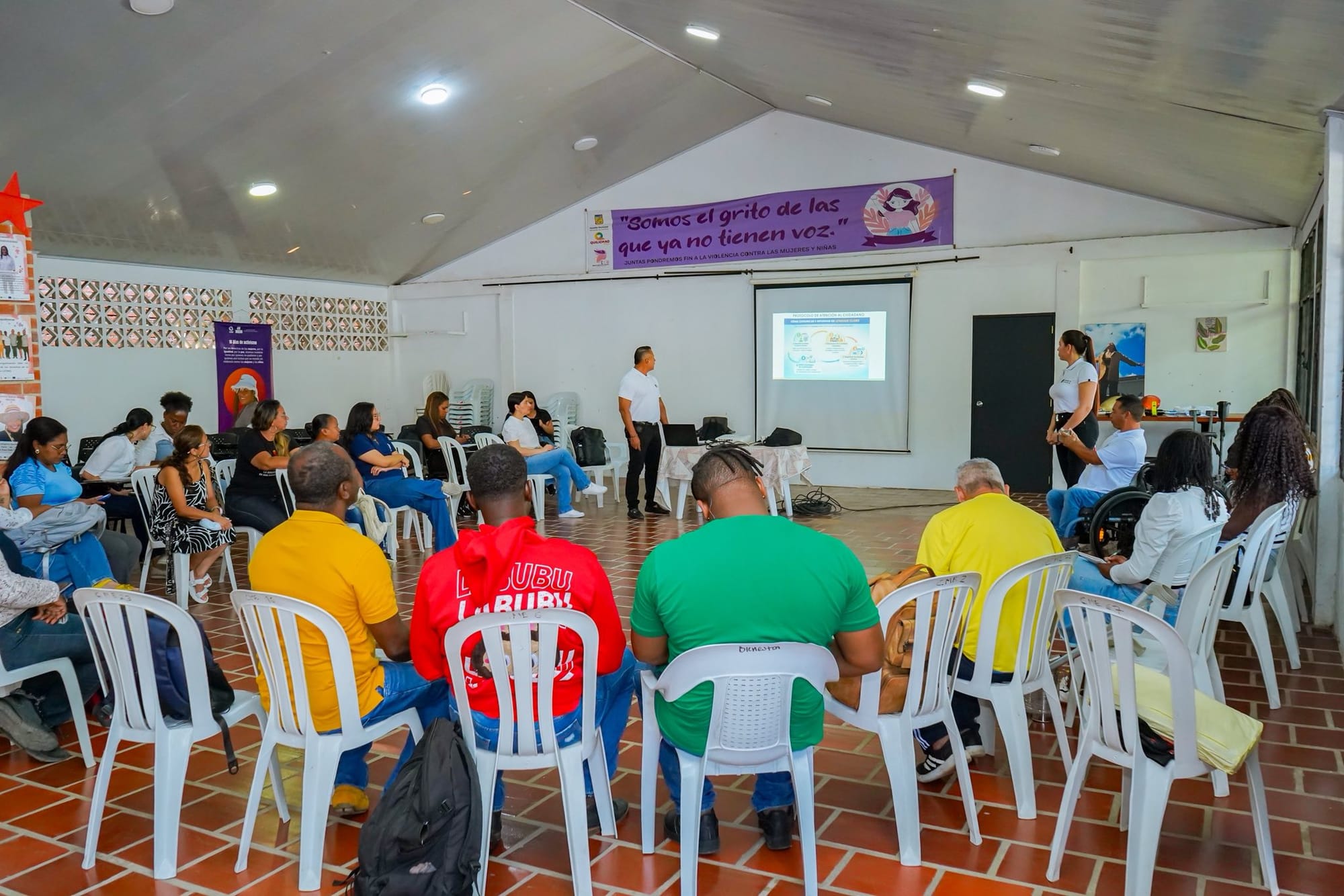 Capacitan a funcionarios y líderes del norte del Cauca en atención a población con discapacidad