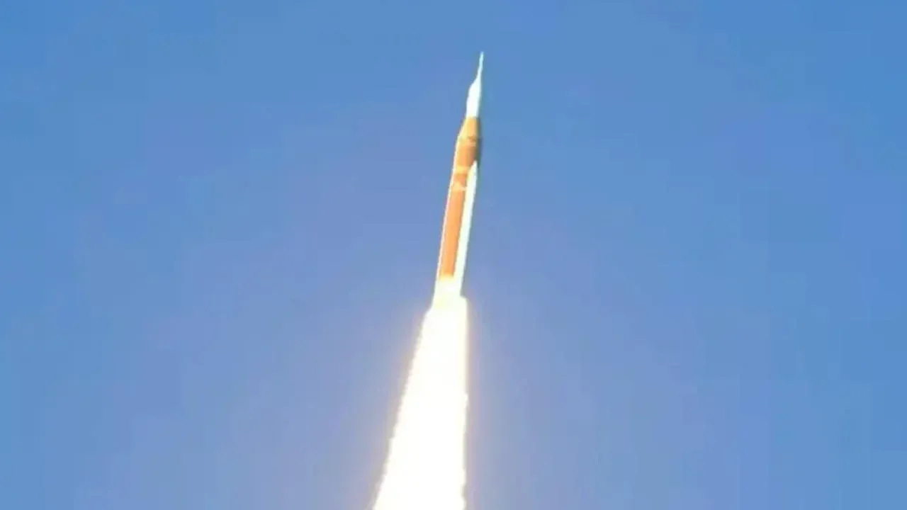 El regreso ha comenzado: Artemis II ya viaja hacia la Luna con la vista puesta en casa