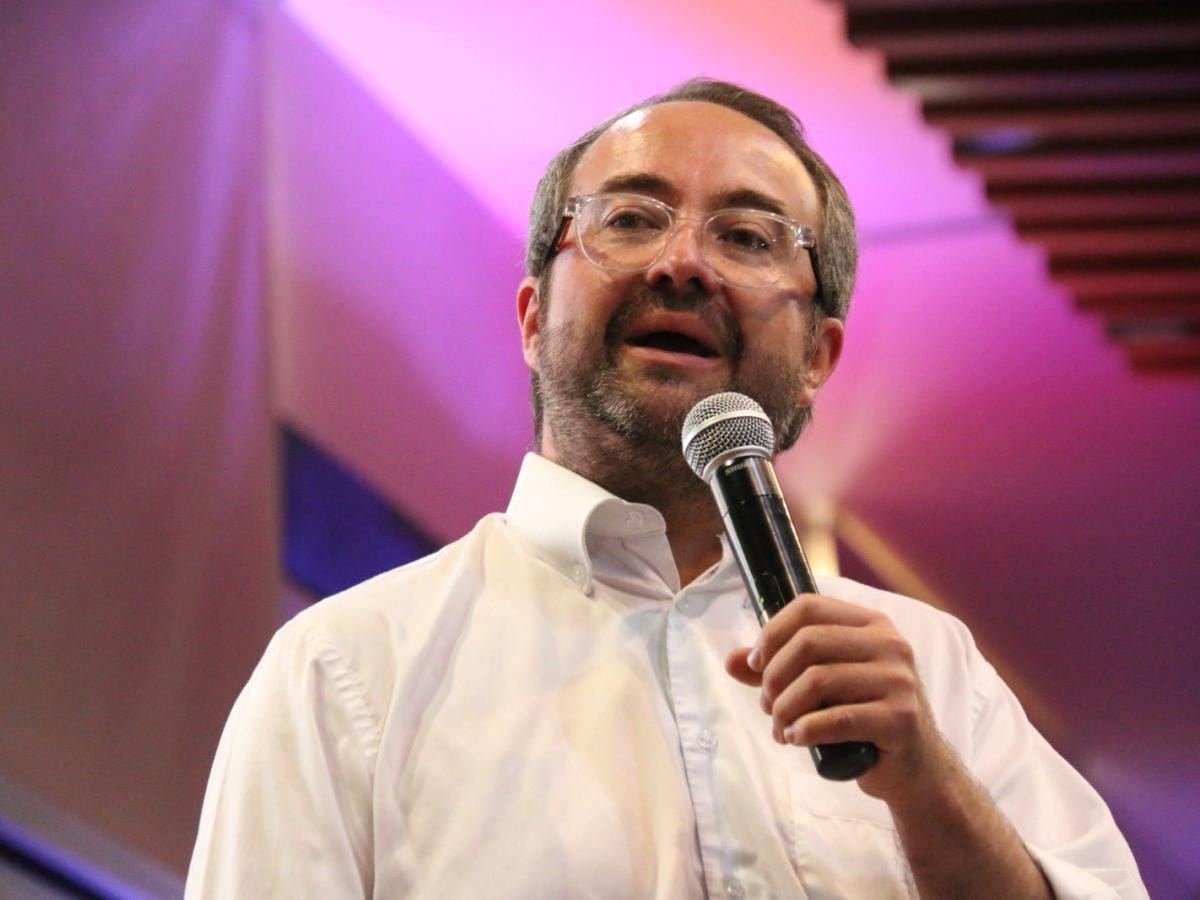 Tensión en el Senado por presencia de congresista condenado desata choque entre Iván Cepeda y Paloma Valencia