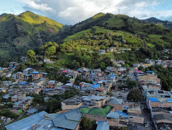 Enfrentamientos en Inzá, Cauca, reflejan escalada de ataques de disidencias de las Farc en el suroccidente del país