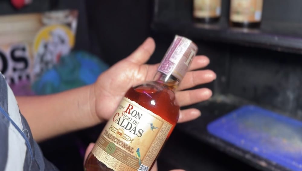 Operativos en Popayán dejan licor adulterado decomisado y varios negocios en proceso de cierre