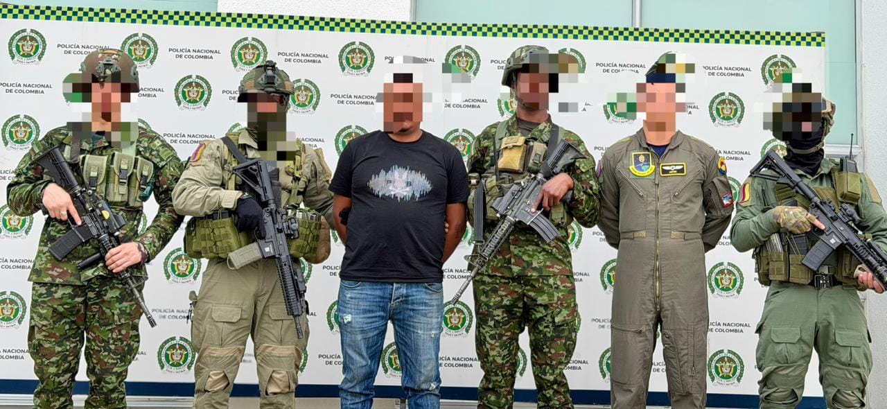 Capturan a presunto hombre clave de “Iván Mordisco” señalado de coordinar ataques con drones explosivos en el Cauca