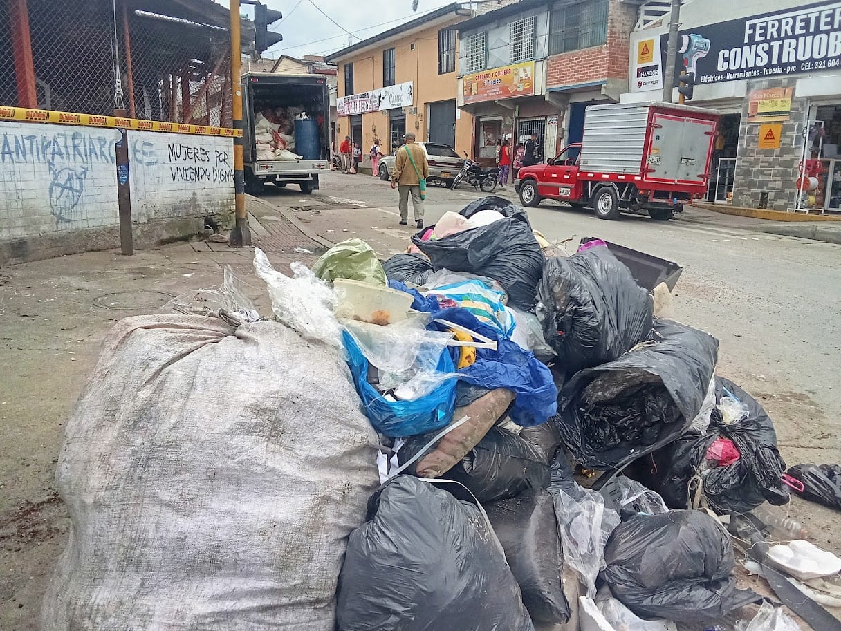 Popayán enfrenta crisis sanitaria por acumulación de basura en calles y barrios