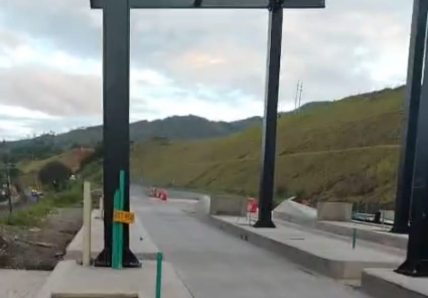 Posible artefacto explosivo genera cierre parcial en vía de Santander de Quilichao, Cauca
