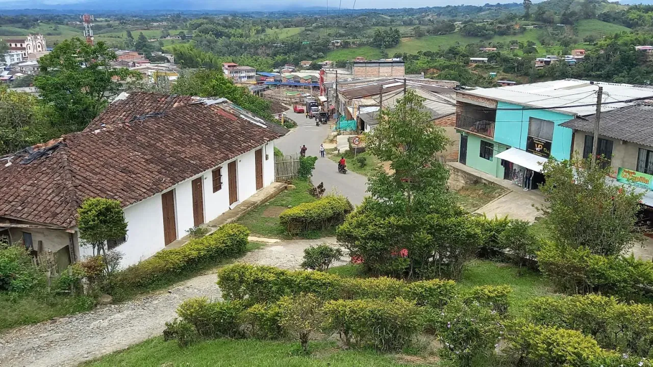 Exgobernador indígena y su esquema de protección fueron interceptados por hombres armados en zona rural de El Tambo, Cauca