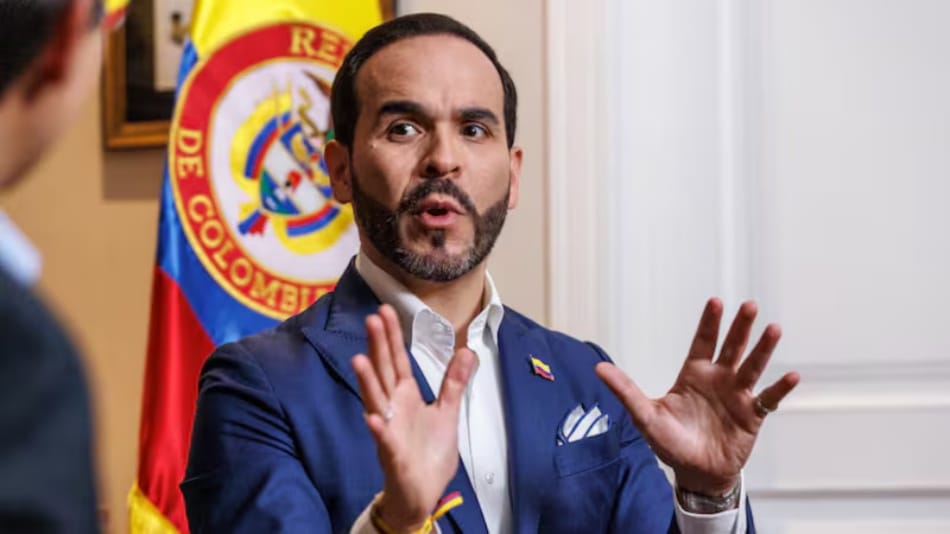 “No existe ninguna inhabilidad”: campaña de Abelardo de la Espriella responde a polémica por ciudadanía estadounidense