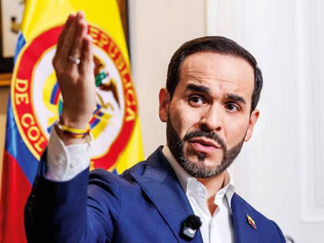 Abelardo de la Espriella, como presidente, anuncia que intensificará la guerra en el Cauca