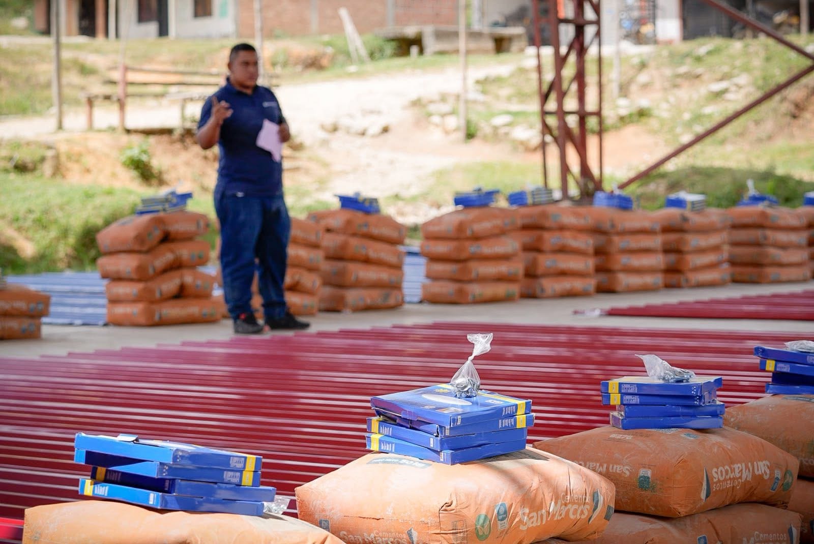 La paz se construye con acciones en los territorios: Gobernación del Cauca entrega ayudas integrales en El Carmelo, Cajibío
