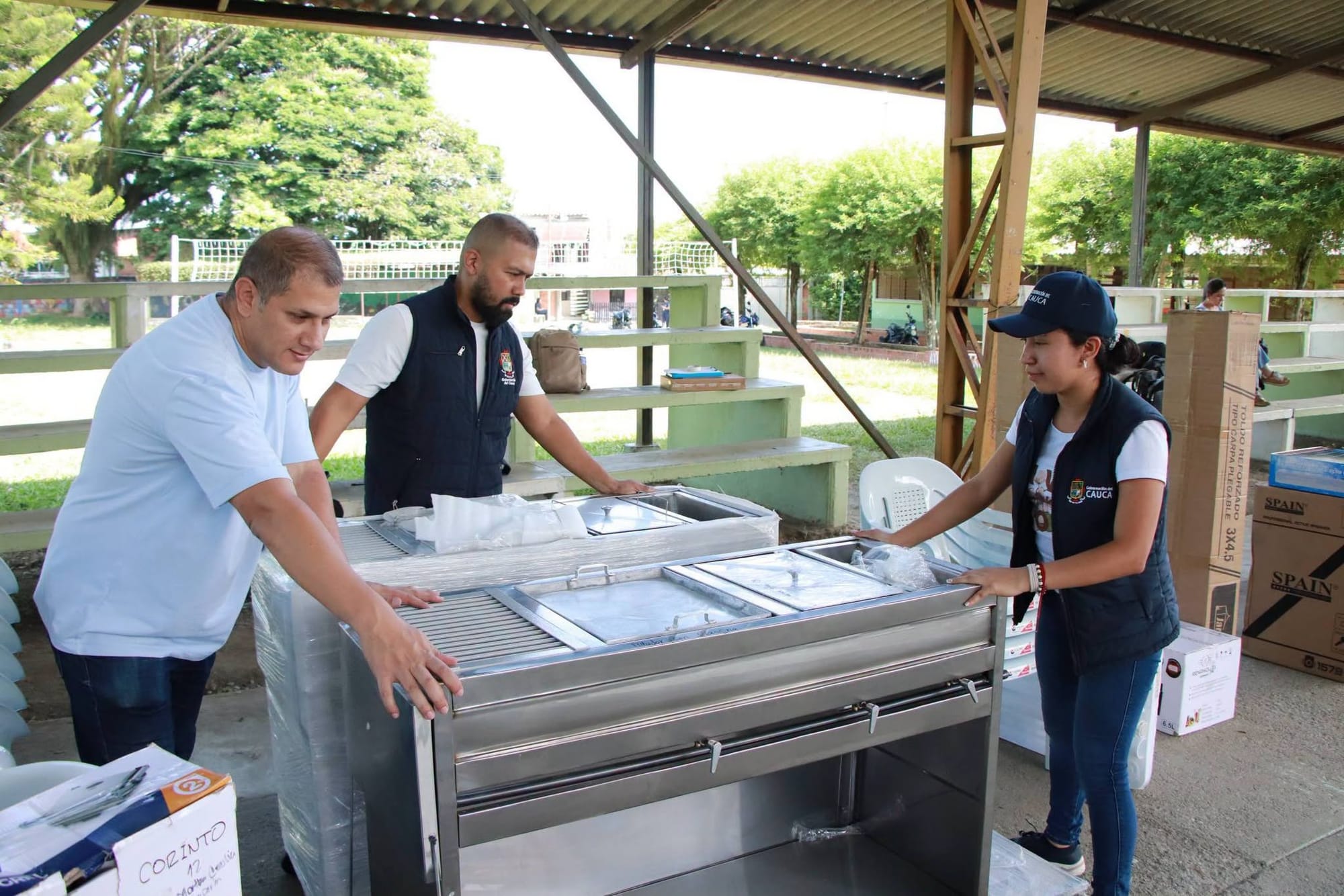Más de 40 emprendedores del norte del Cauca recibieron equipos para fortalecer sus negocios