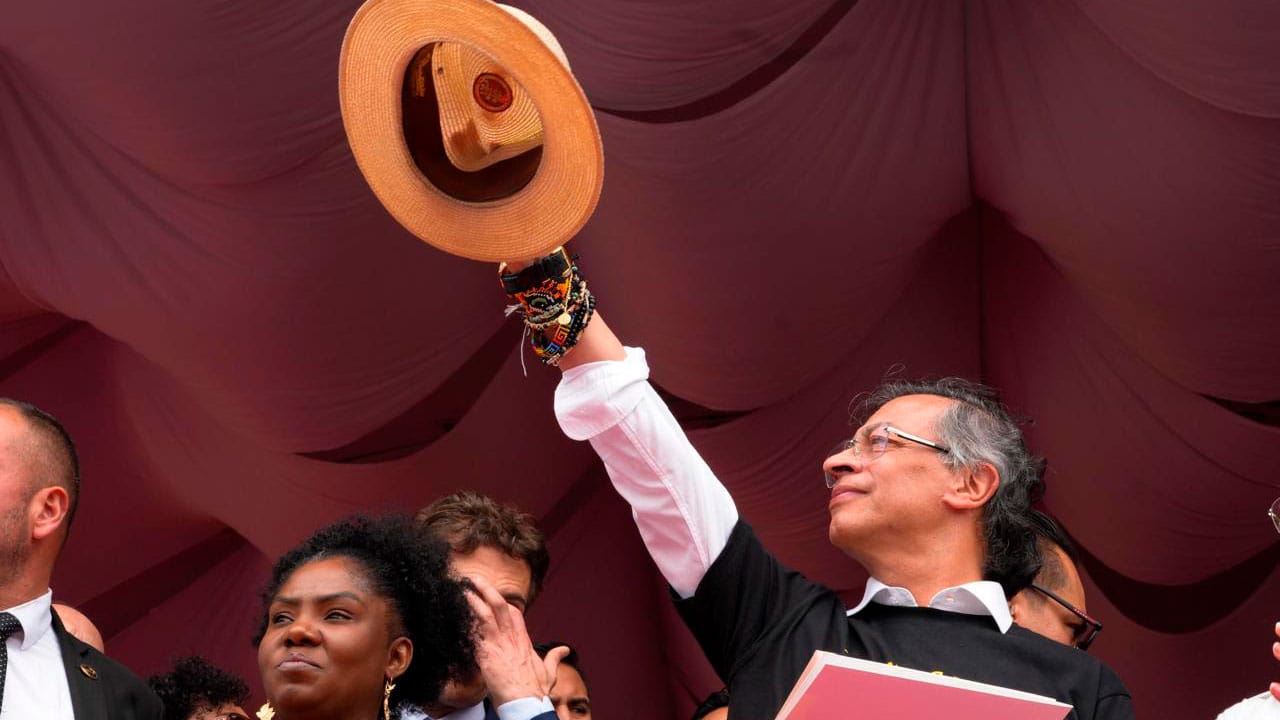 Gustavo Petro se despide en Ciudad Bolívar, acusa a Trump de intervenir para elegir a De la Espriella y advierte que liderará la oposición desde las calles
