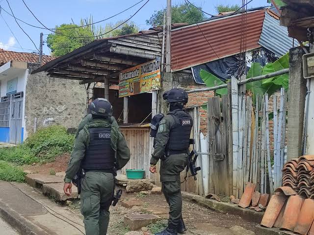 Combates entre hombres armados y la Policía generan angustia en corregimiento de El Tambo