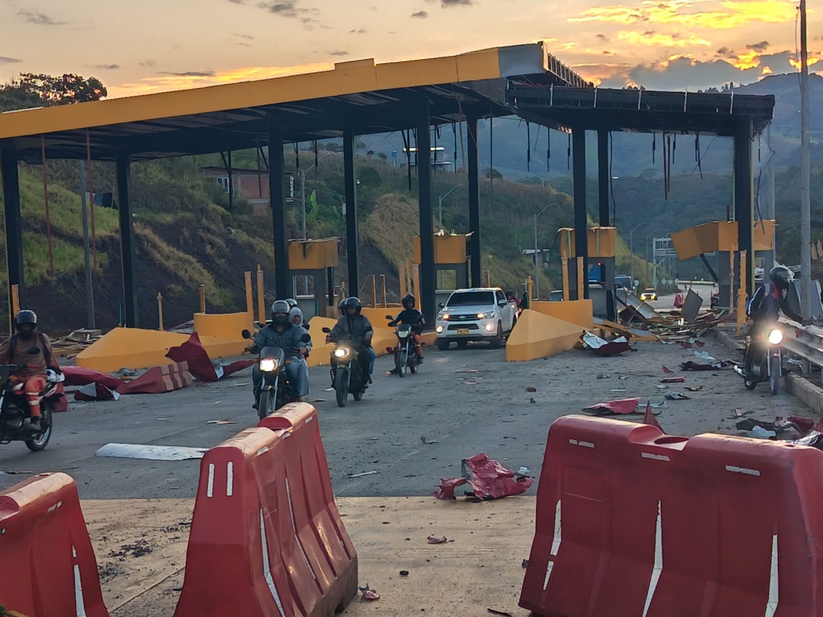 Cauca y Nariño vivieron una jornada de tensión: ataques, hostigamientos y amenazas pusieron en riesgo la movilidad