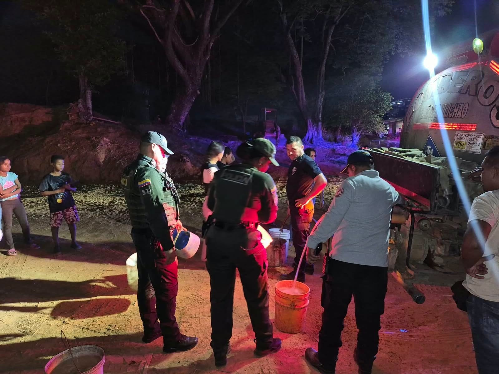 Ante la falta de agua, llevan suministro de emergencia a habitantes de Bello Horizonte en Santander de Quilichao