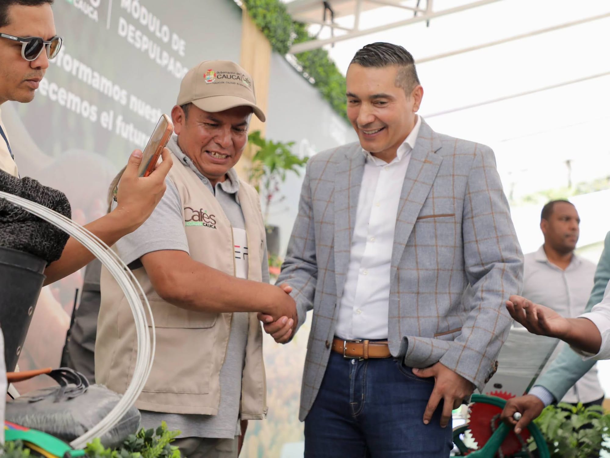 El café mueve la economía del Cauca: Gobernación anuncia inversión de más de $65 mil millones