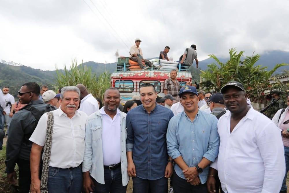 Después de ocho años de espera, retomarán pavimentación de importante vía en el norte del Cauca