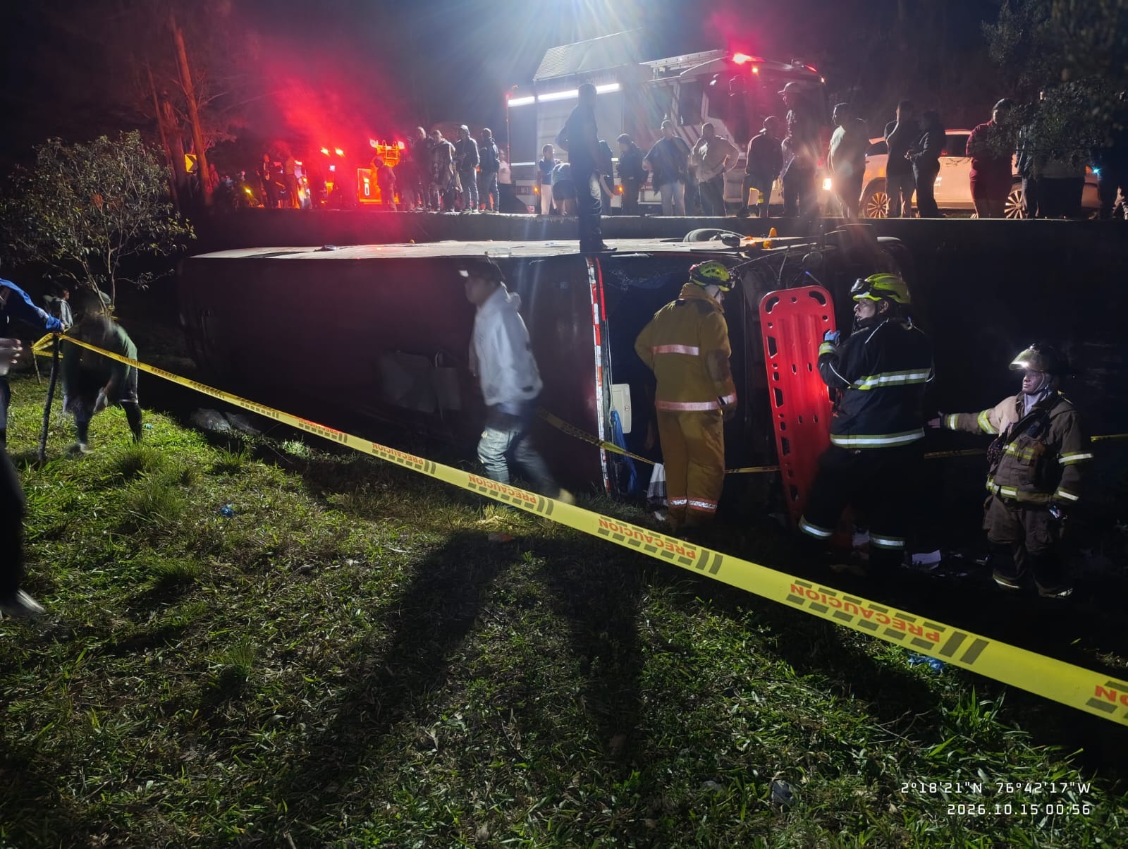 Tragedia en las vías del Cauca: cuatro muertos y 56 heridos tras accidente de bus internacional en Timbío