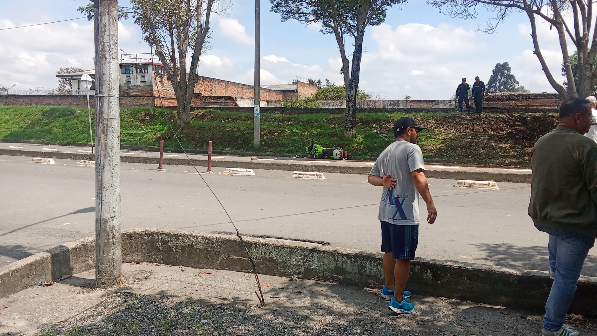 Ataque con explosivos sacude el suroriente de Popayán: dos policías heridos y viviendas afectadas