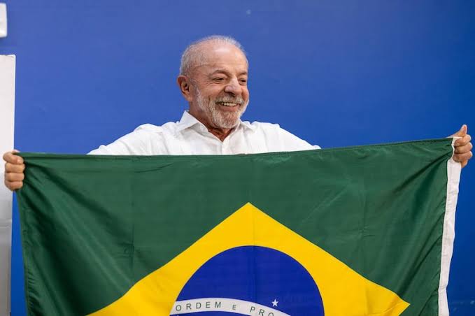 Brasil no quiso el rumbo político de Colombia y eligió a Lula presidente