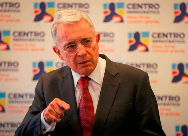 Expresidente Uribe será llevado a juicio por manipulación de testigos