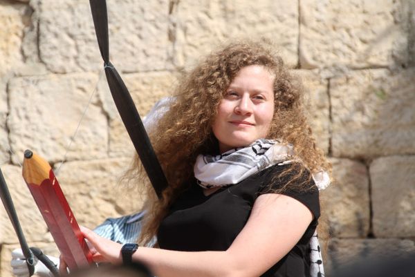 Militares israelíes secuestraron a la activista palestina Ahed Tamimi