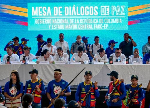 Disidencias de las Farc suspenden mesa de negociación con el Gobierno Petro