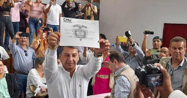 Juan Carlos Muñoz recibió credencial como alcalde de Popayán 2024-2027