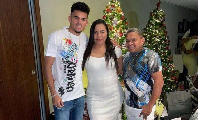Familia del jugador Luis Díaz salió de Colombia