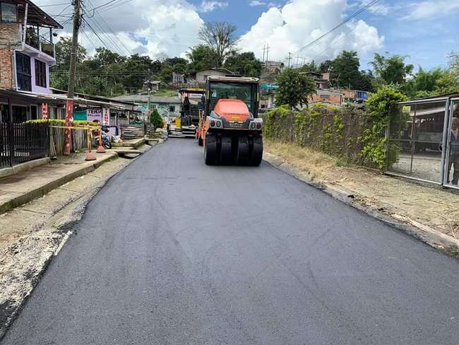 En Puelenje adelantan mejoramiento de la malla vial