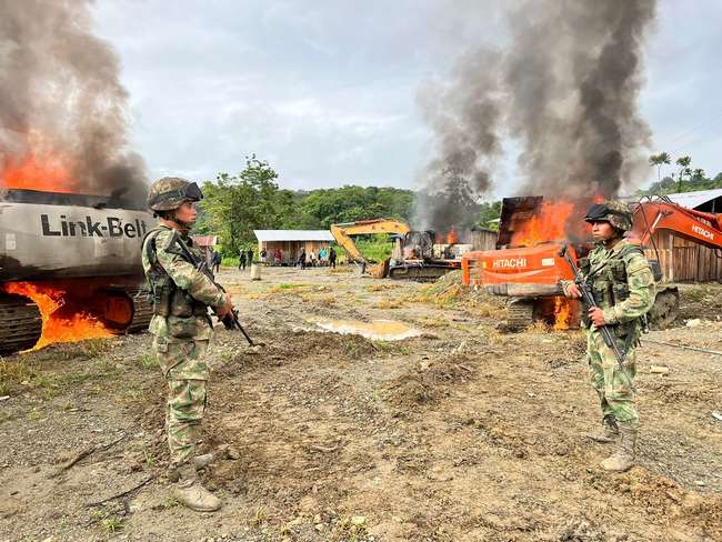 Operativo contra explotación ilícita de yacimientos mineros en la costa pacífica caucana