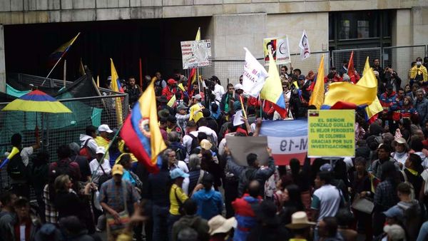 Presidente Gustavo Petro ordena restaurar el orden en el Palacio de Justicia