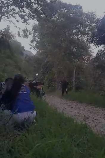 Disidentes de las Farc asesinan a un guardia luego de reclutar a un joven comunero. Hay otros tres indígenas heridos
