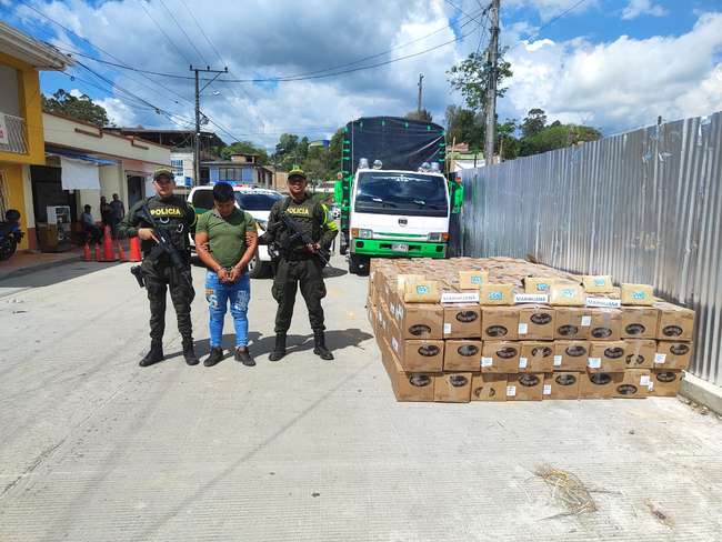 Incautan varios cargamentos de marihuana