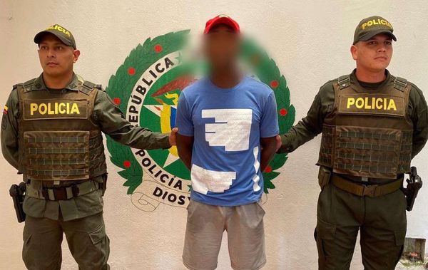 Capturado tras atacar a su esposa con un machete